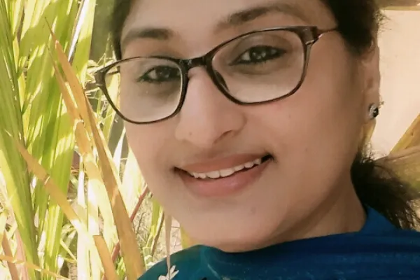 When Passion Yields Money: The Tale of a Decoupage Artist